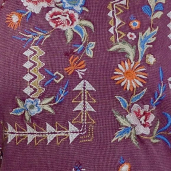 172. NWT WOMENS KYLA SEO S (FIT XL) DETAIL TOP - Picture 3 of 6